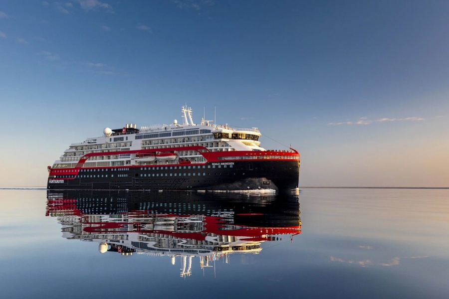 MS Roald Amundsen 1- from travelhx.com